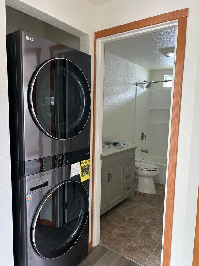 Building Photo - 187alfa