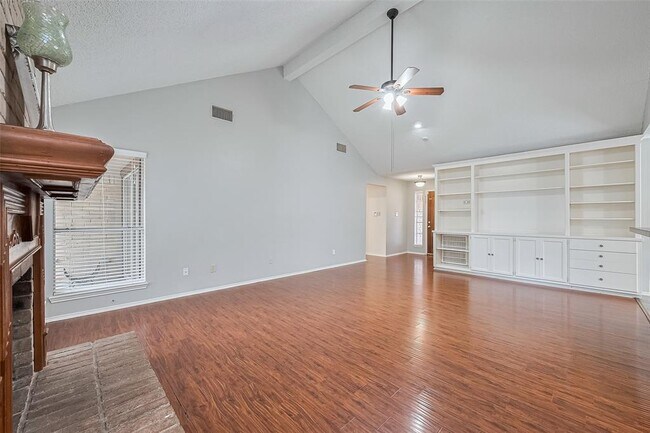 Building Photo - 2502 Knollbrook Ln