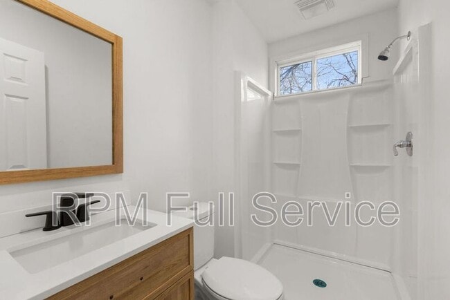 Building Photo - 2138 25th Ave N