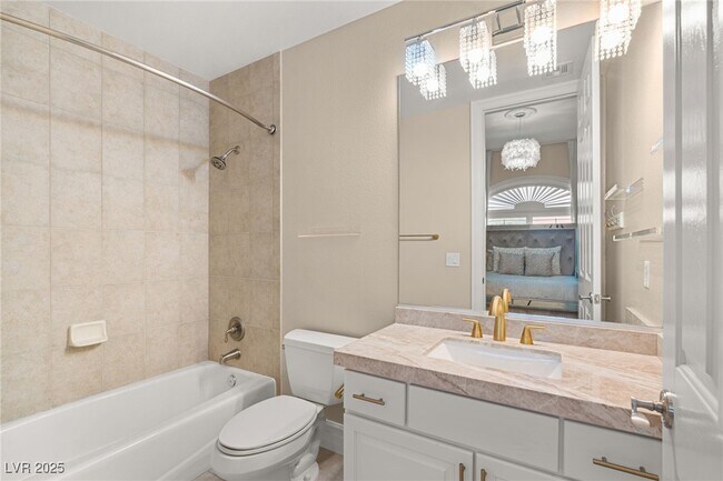 Building Photo - 2272 Coral Ridge Ave