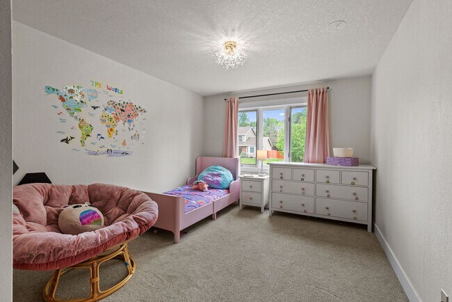 Building Photo - 2213 Grosvenor Ct