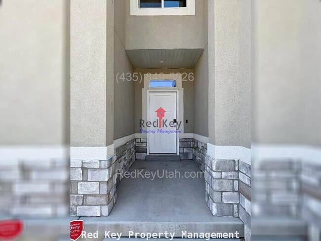 Building Photo - Glen Eagles Ct. Townhouse