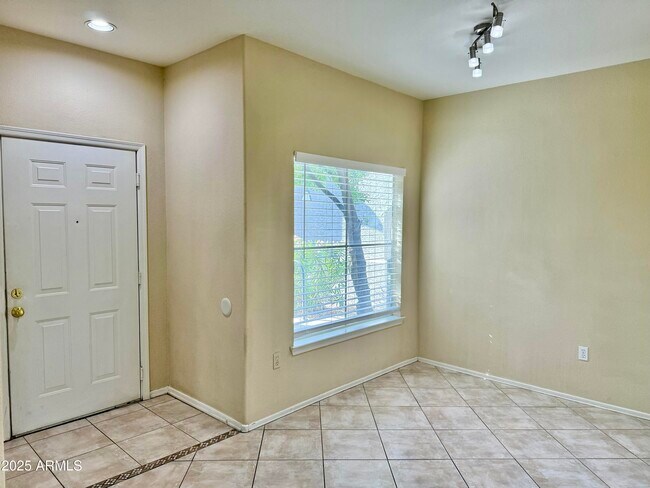 Building Photo - 3236 E Chandler Blvd