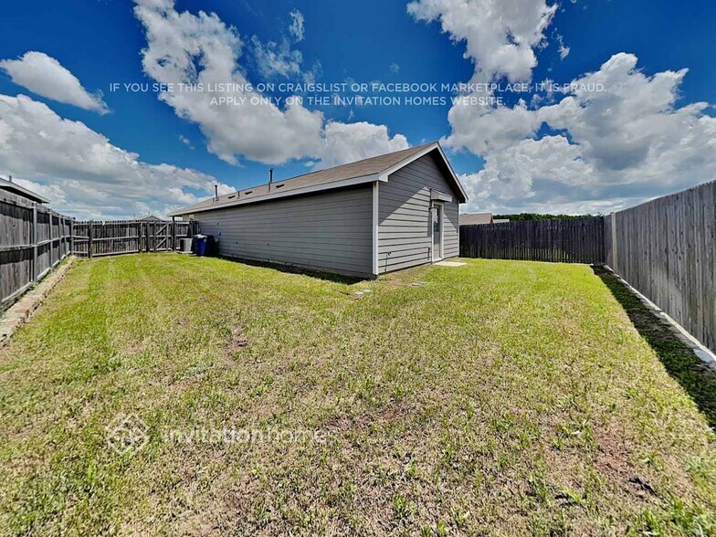 Building Photo - 2932 Greenhorn Ave
