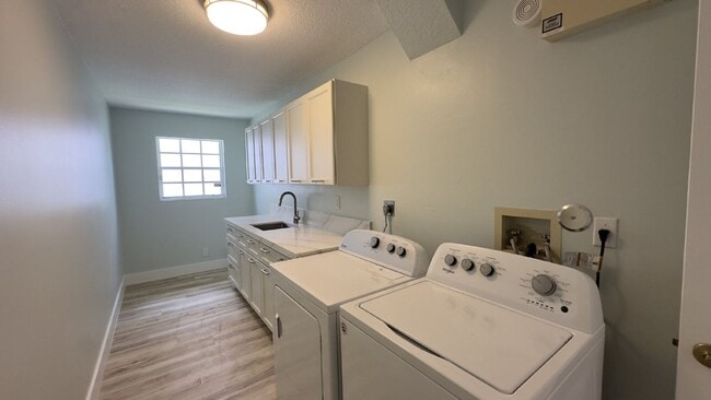 Building Photo - Beautiful 3BR/2BA Home in Wellington's Emerald Forest