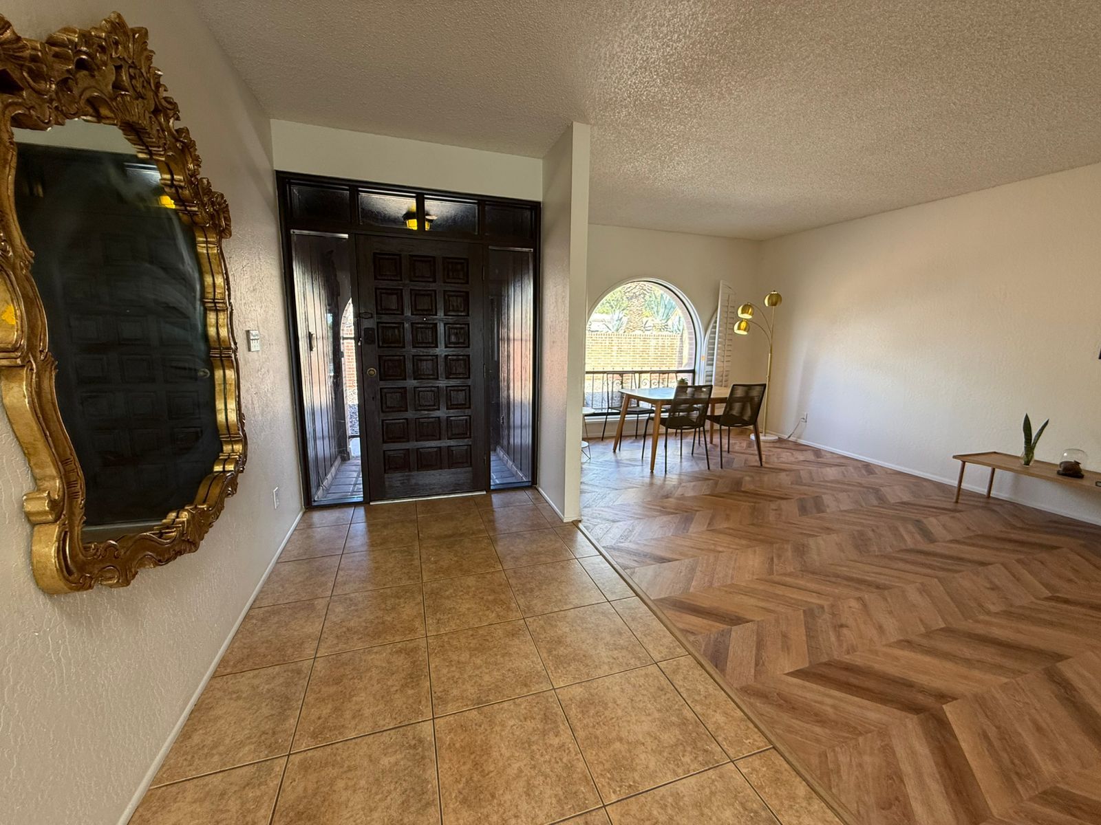 Building Photo - 1402 E Big Rock Rd