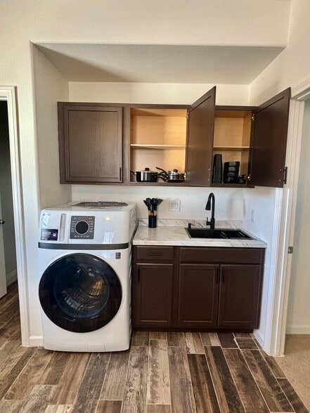 Building Photo - 3033 San Miguel Dr