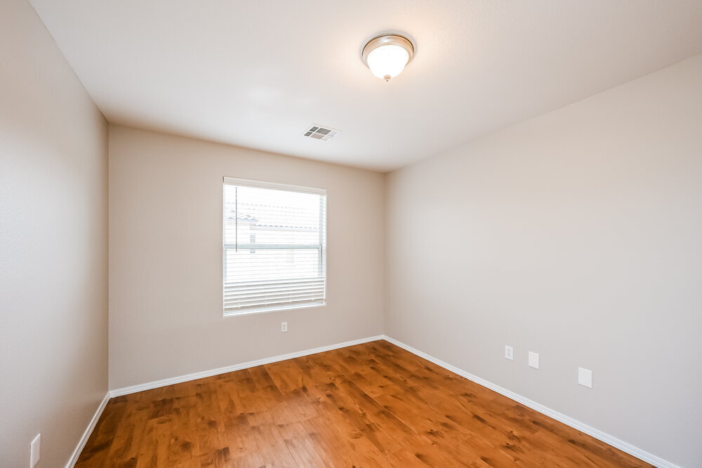 Building Photo - 5714 Old Colony Dr