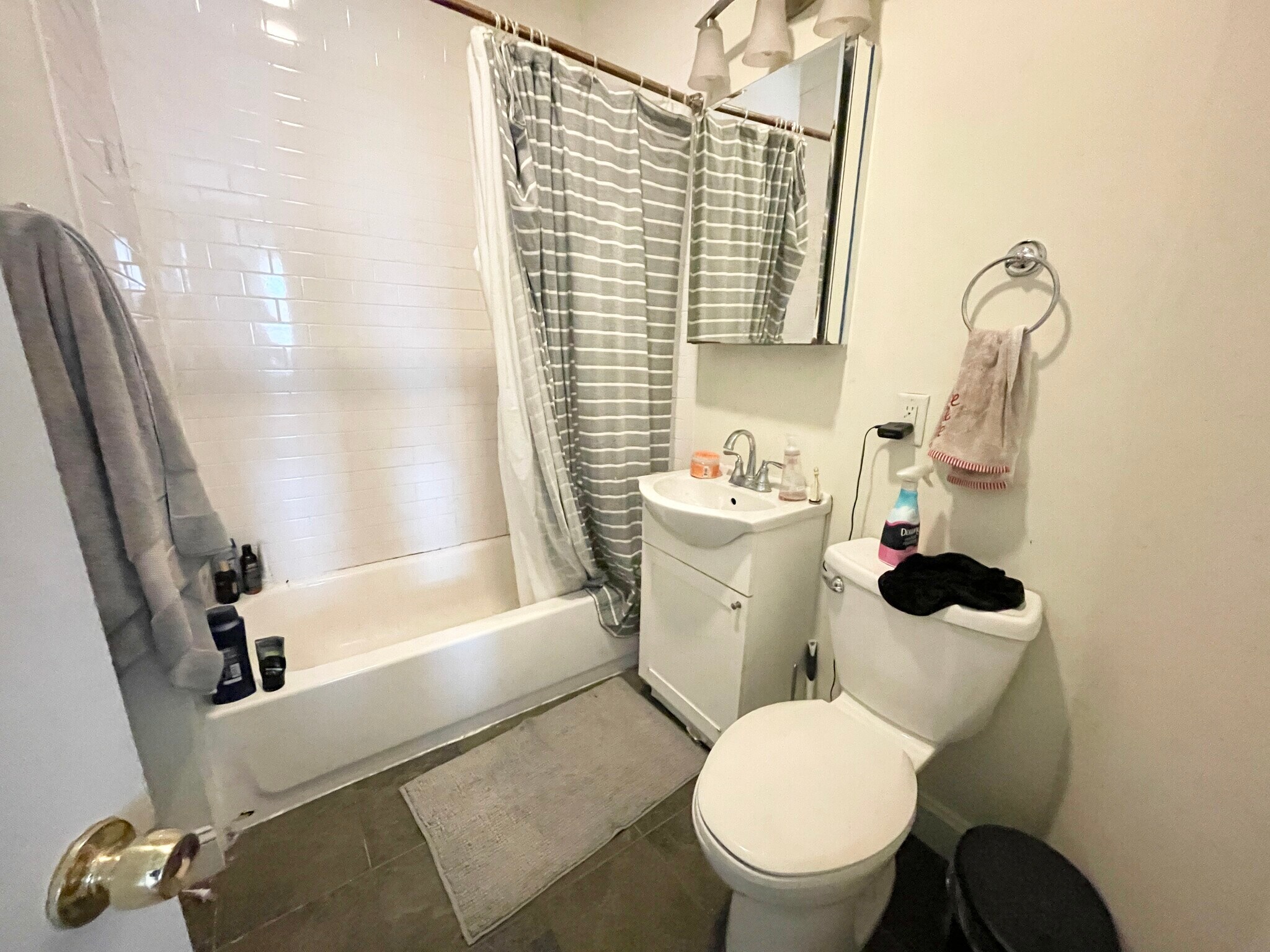 Building Photo - 1464 Tremont St