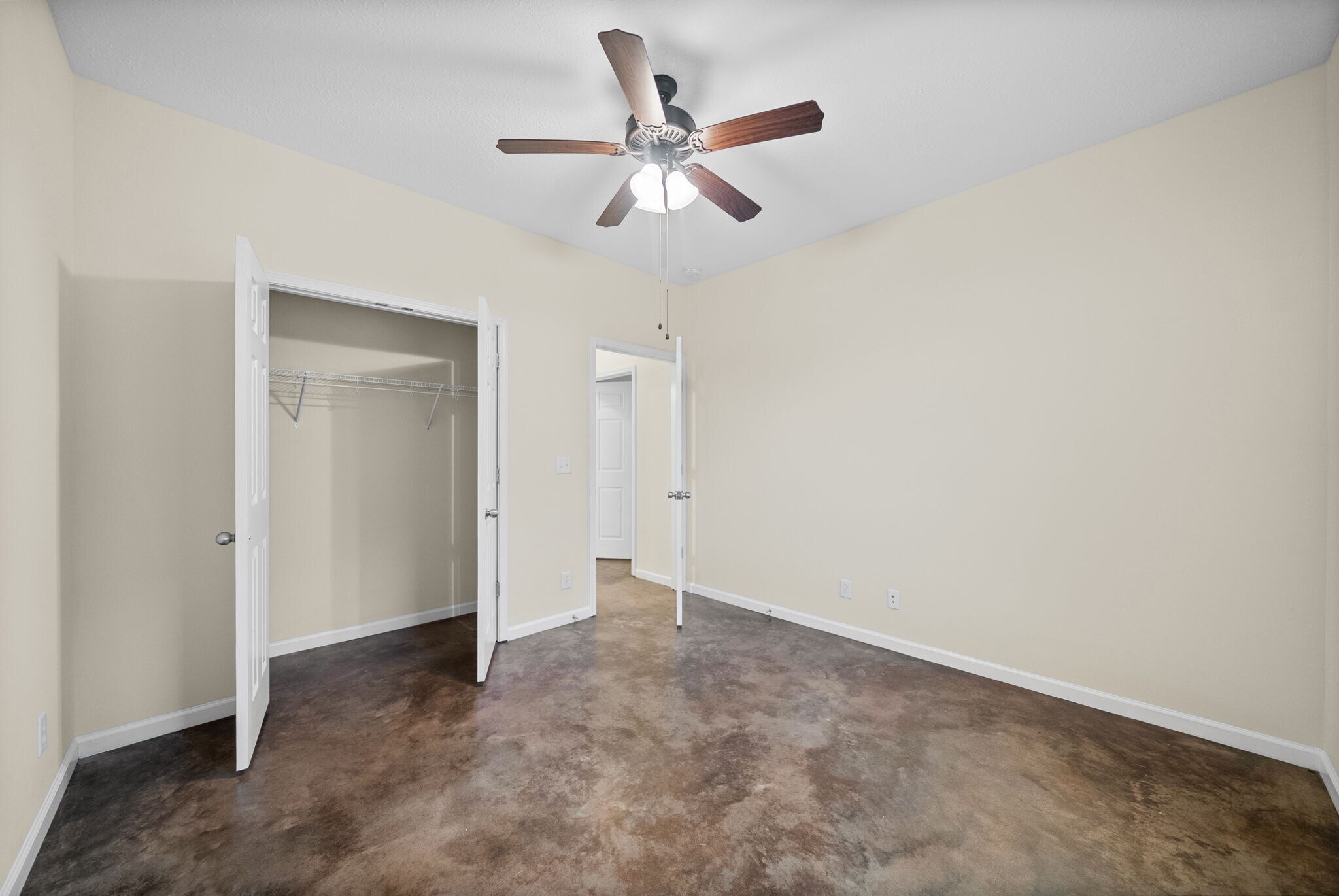 Building Photo - 109 Holland Dr