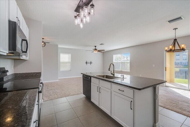 Building Photo - 4838 San Palermo Dr