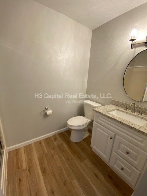 Building Photo - 130 Brookview Dr