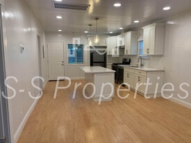 Building Photo - 2626 20th St