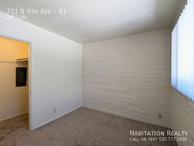 Building Photo - 711 N 6th Ave