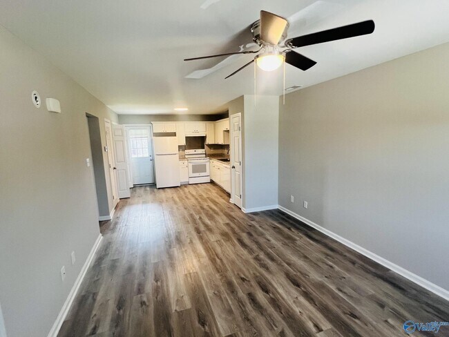 Building Photo - 1807 Graymont Ln SW