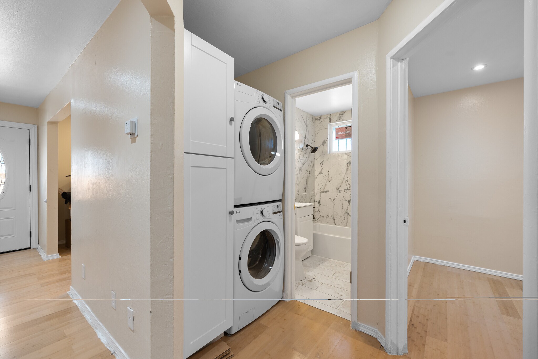 Building Photo - 437 Duboce Ave