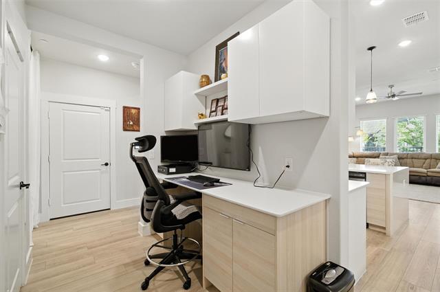 Building Photo - 1421 Rose Willow Wy