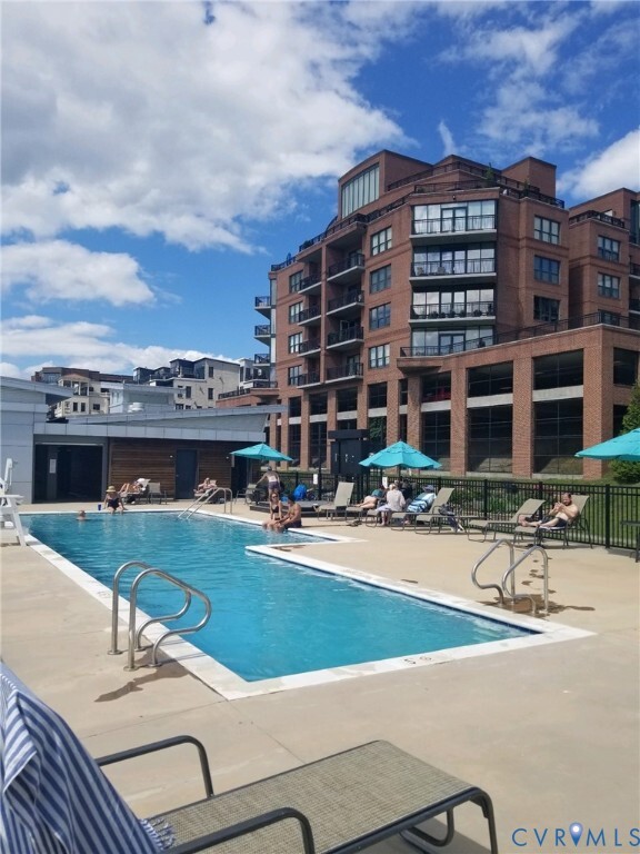 Building Photo - 4940 Old Main St