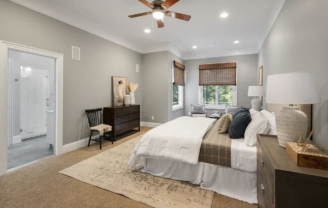 Building Photo - 5909 Greenevers Dr
