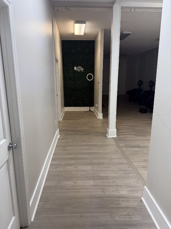 Building Photo - 2530 W Roosevelt Blvd