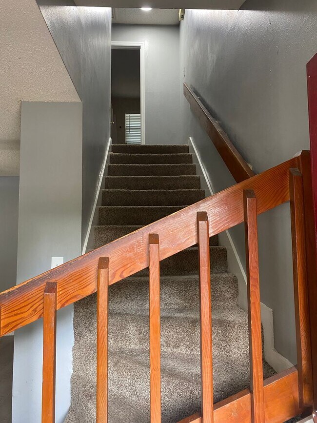 Building Photo - Botany Townhomes