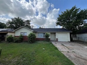 Building Photo - 3006 Dacca Dr