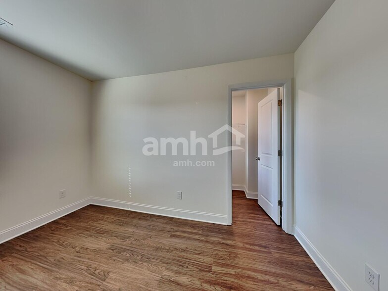 Building Photo - 13021 Wishsong Ct