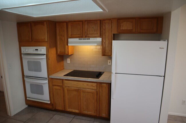 Building Photo - NEW A/C, Freshly Painted Inside and Outsid...