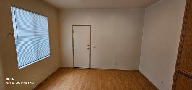 Building Photo - SCRIPPS RANCH - Ivy Hill - Nice 3 Bedroom / 2.5 Bath Townhouse.  AVAILABLE 08/17/2026.