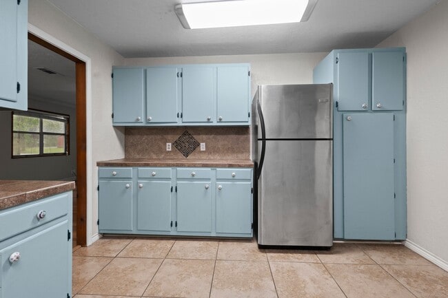 Building Photo - 8598 Cornell Dr