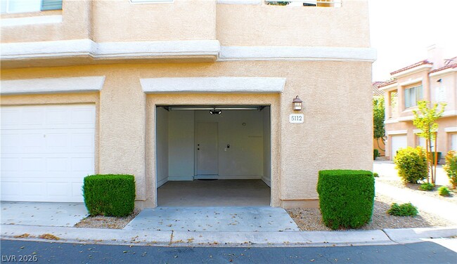 Building Photo - 251 S Green Valley Pkwy