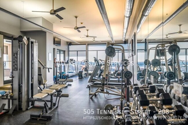 Building Photo - 505 Tennessee St