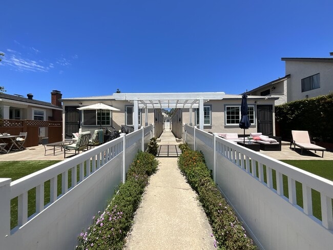 Building Photo - 1948 Reed Ave