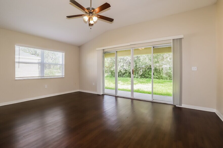 Building Photo - 2419 Hamlet Cir