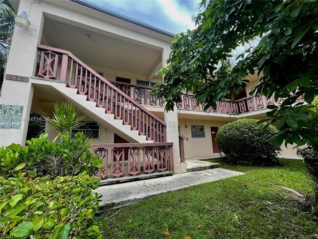 Building Photo - 675 SW 7th Ave