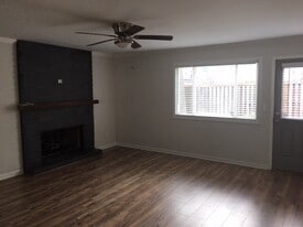 Building Photo - 889 Regal Path Lane