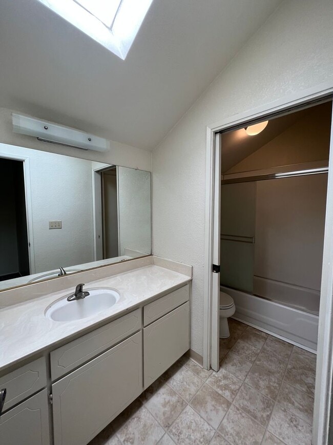 Building Photo - 7735 Las Lilas Ct