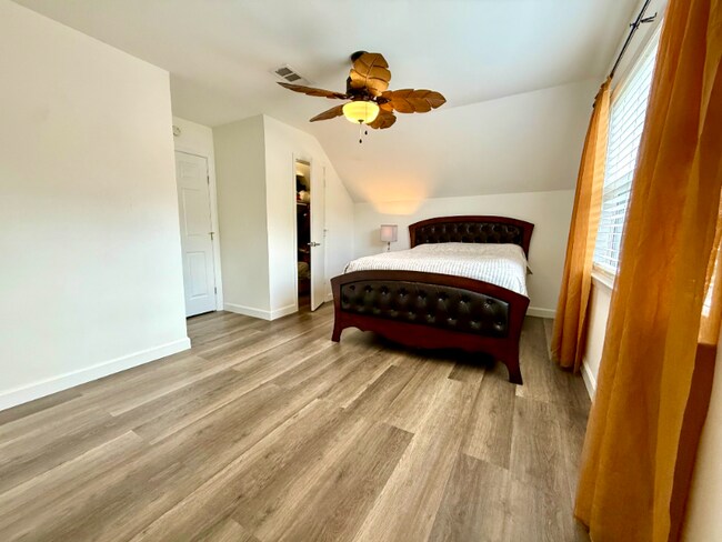Building Photo - 2309 Kings Country Dr
