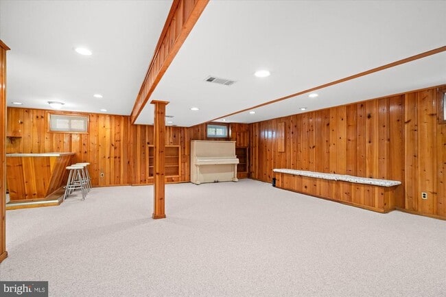 Building Photo - 6207 Kirby Rd