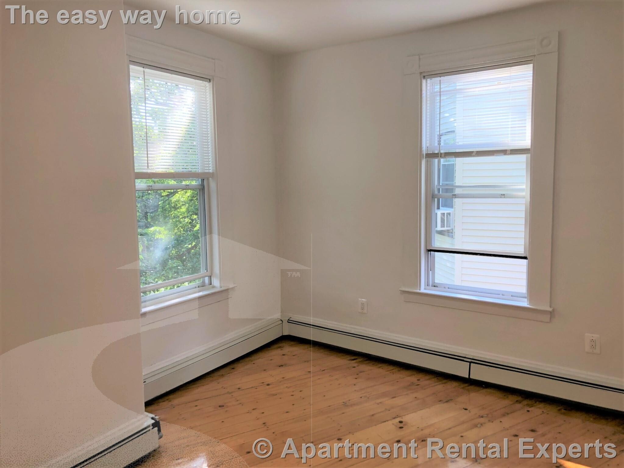 Building Photo - 56 Portsmouth St