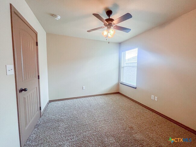 Building Photo - 700 Cosper Creek Dr