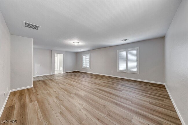 Building Photo - 259 Oakbrook Ridge Ave