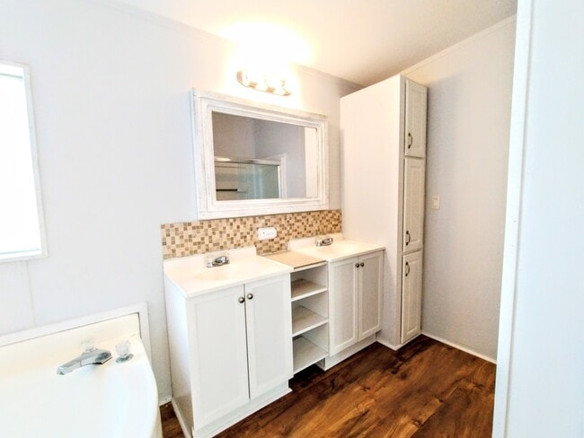 Building Photo - 299 Cayenne St