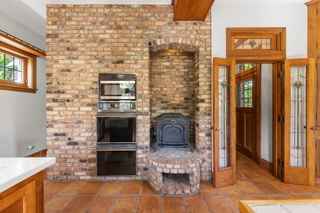 Building Photo - 1092 Wexford Ct