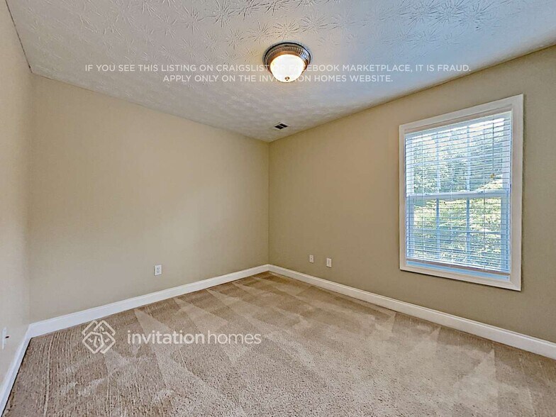 Building Photo - 4501 Keenly Valley Dr NE