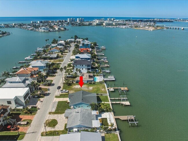 Building Photo - 828 Bay Point Dr