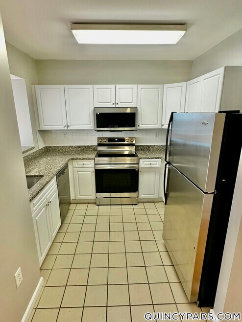 Building Photo - 1 Cityview Ln