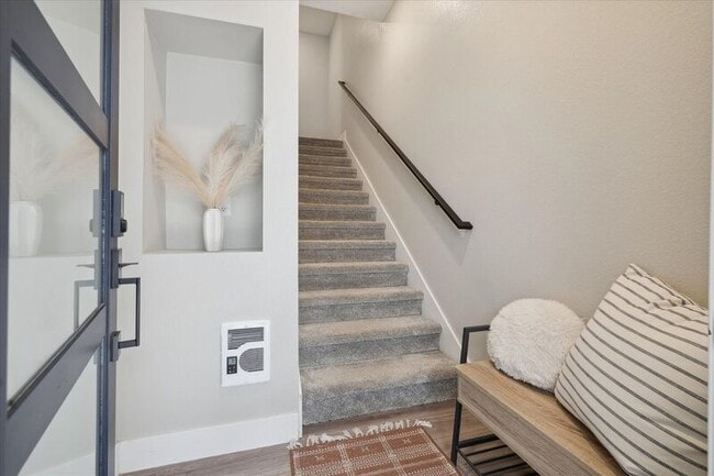 Building Photo - 2002 S Holly St