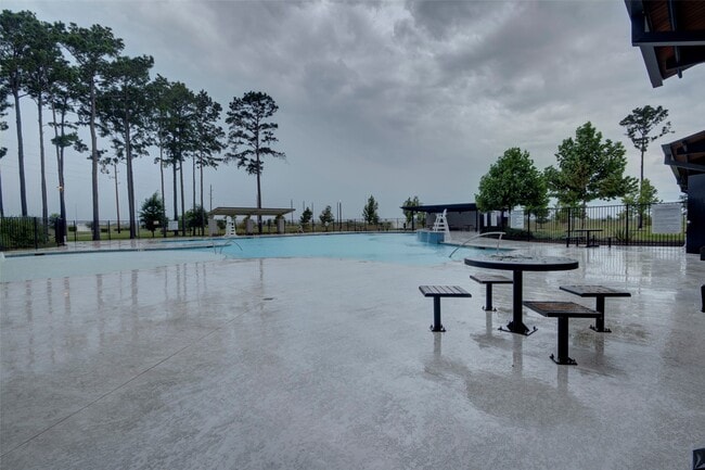 Building Photo - 7215 Clearwater Cv Dr