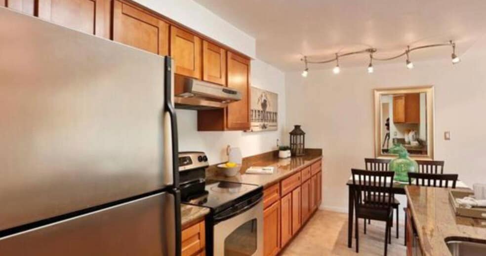 Building Photo - 66 Fairmount Ave